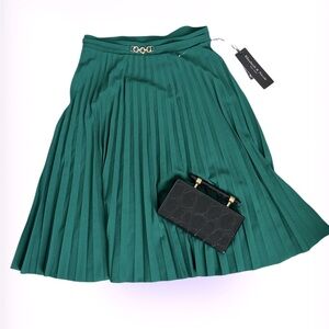 Vintage style green pleated flare skirt Sz Petite M New